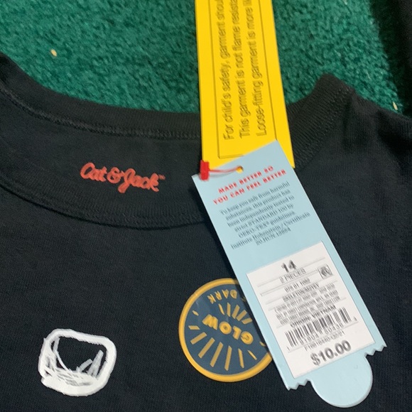 Brand new with tag pair of pajamas for boys - Picture 5 of 5